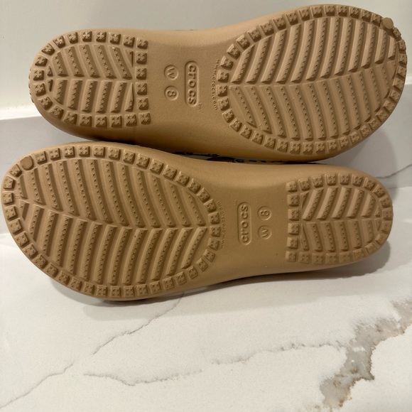 Crocs Kadee II Leopard Graphic Sandals Women's Size 8 Comfort Cushion Cute Sexy - Picture 9 of 13